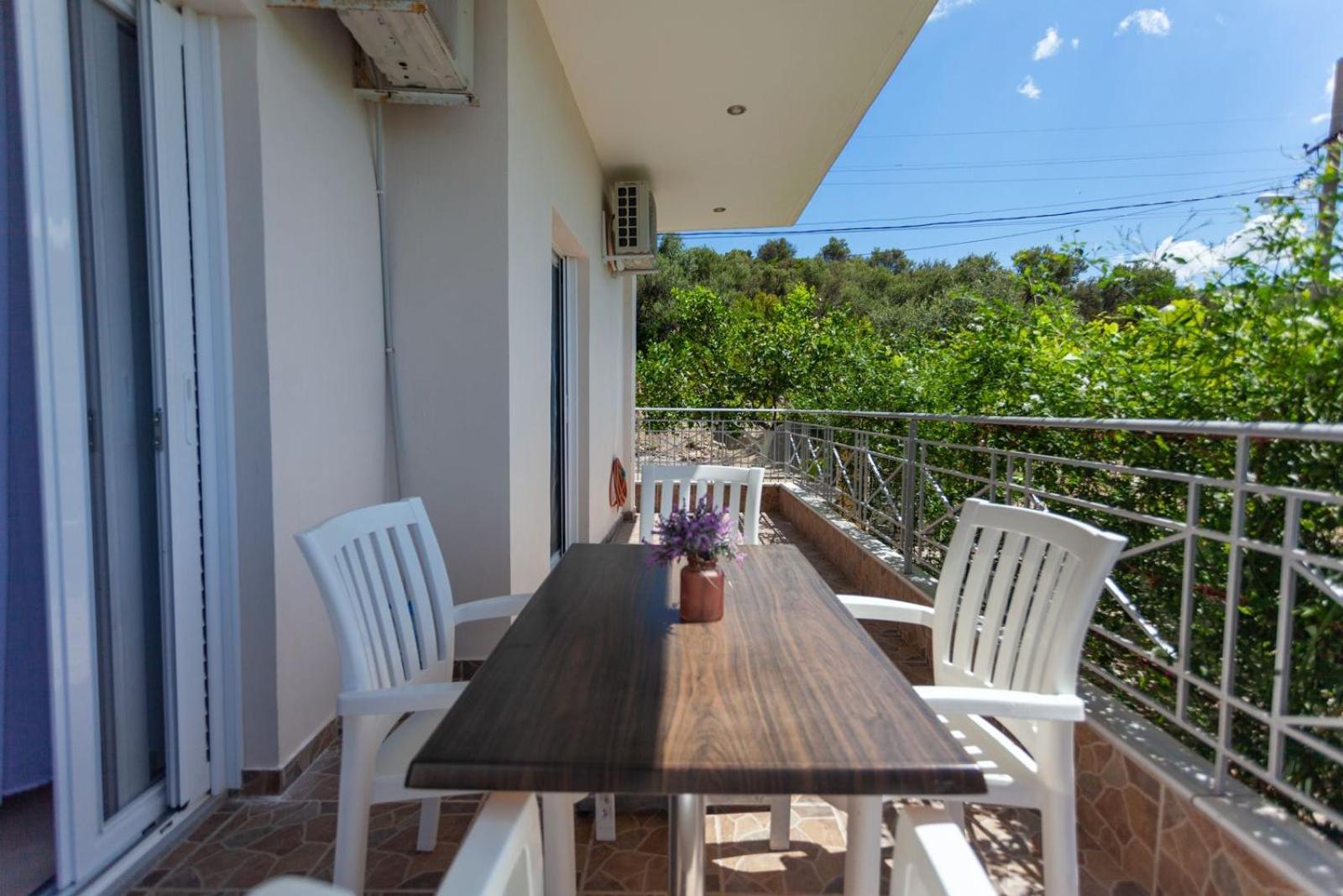 Zacharias Apartments Himare Eksteriør bilde