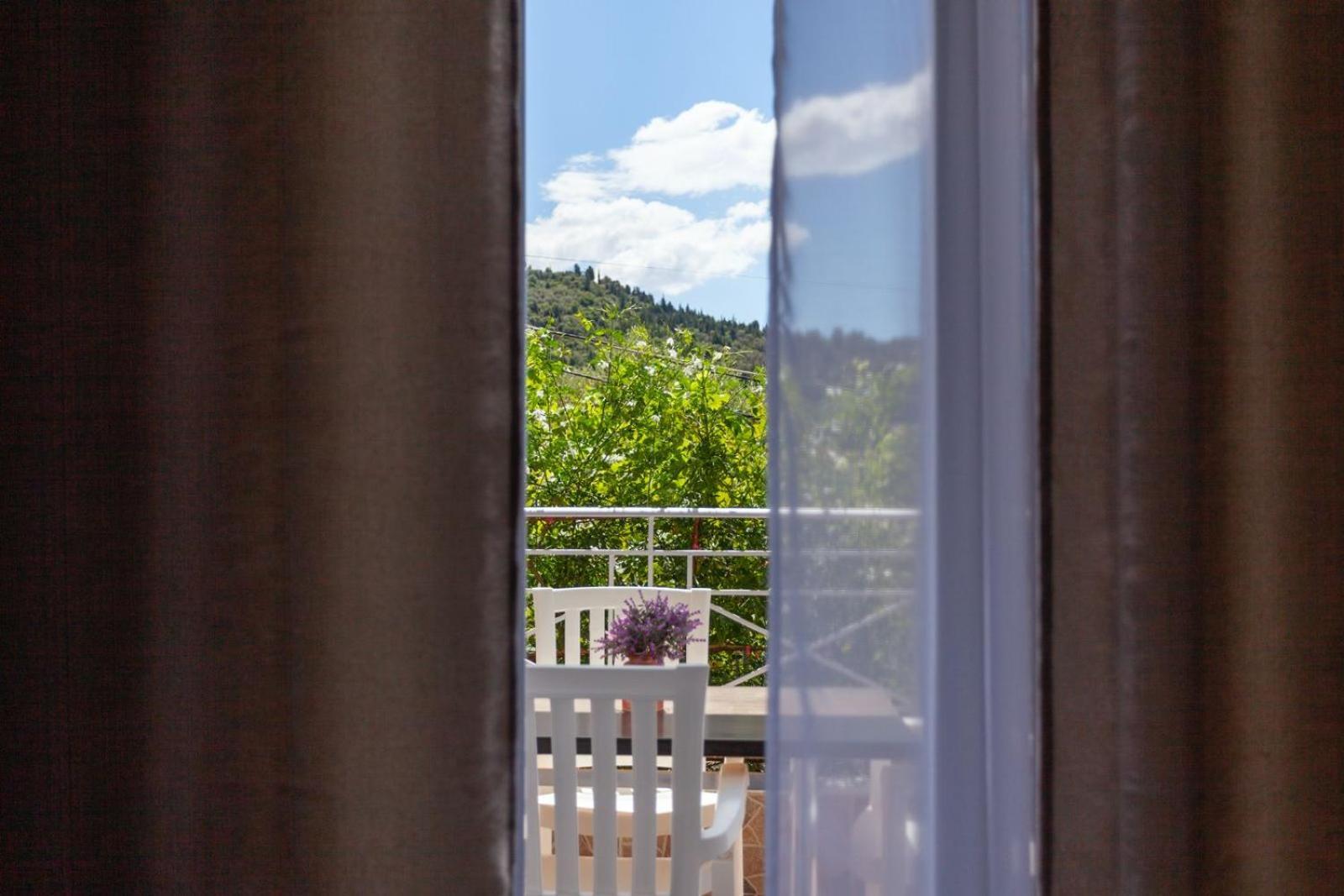 Zacharias Apartments Himare Eksteriør bilde