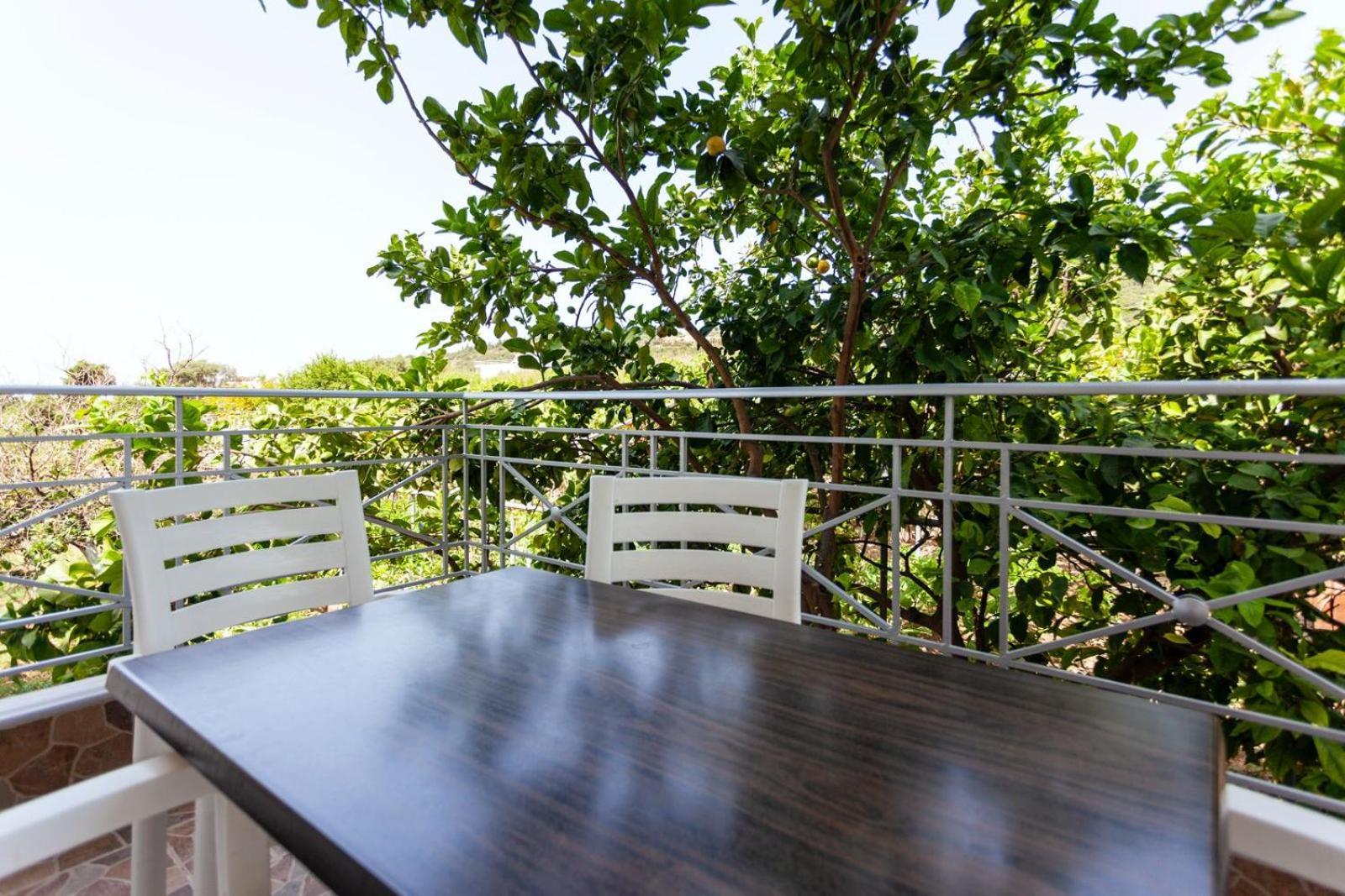 Zacharias Apartments Himare Eksteriør bilde