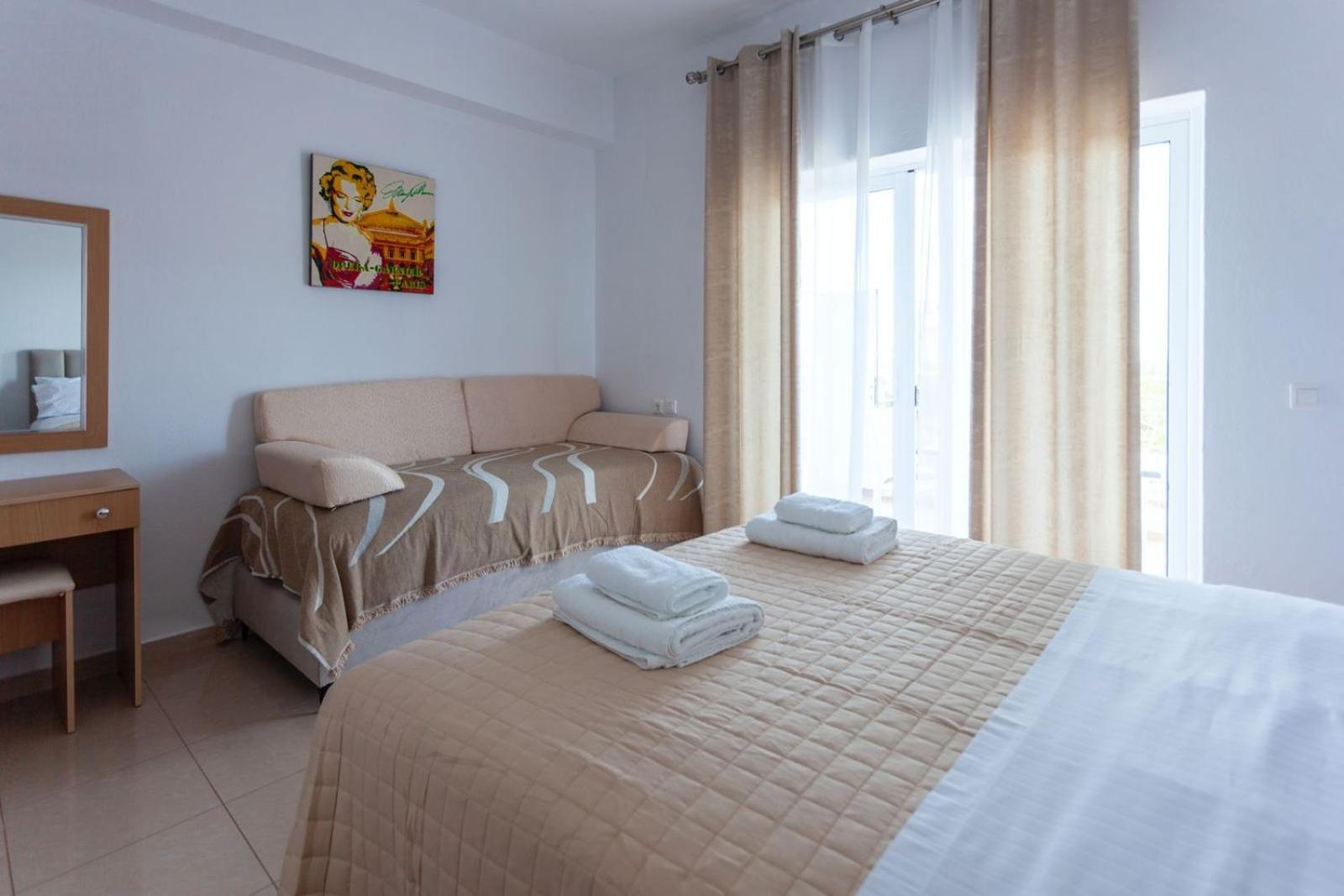 Zacharias Apartments Himare Eksteriør bilde