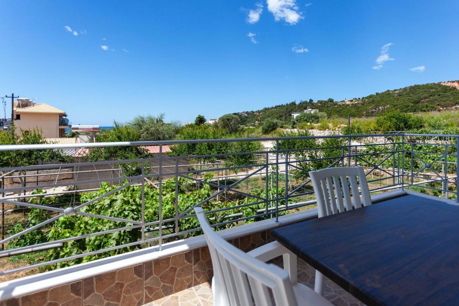 Zacharias Apartments Himare Eksteriør bilde