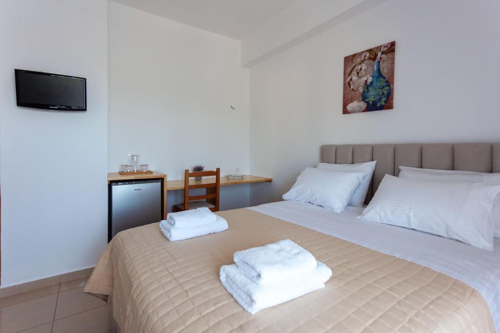 Zacharias Apartments Himare Eksteriør bilde