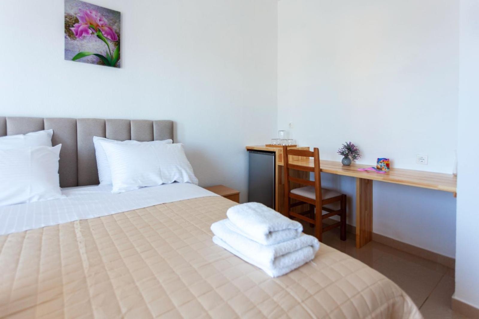 Zacharias Apartments Himare Eksteriør bilde